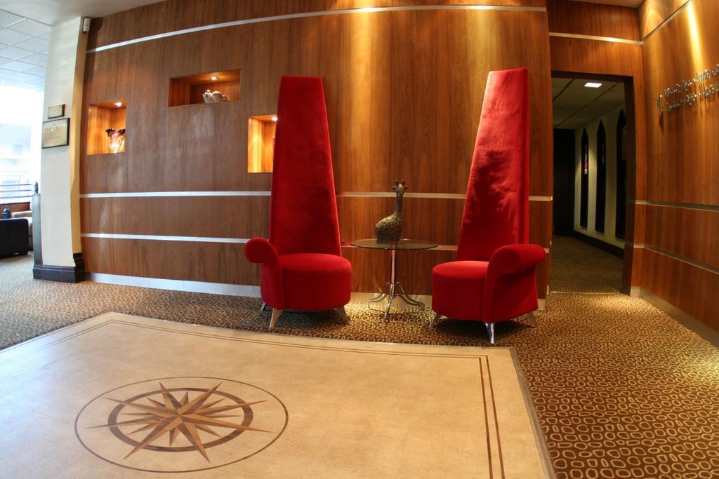 On The Prom At The Fernlea Hotel 3*