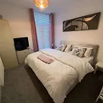 New Flat In Lytham St Annes - Sleeps 4