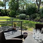 \'Sounion\' - Fabulous, Spacious Modern House With Large Private Garden In Leafy Lytham