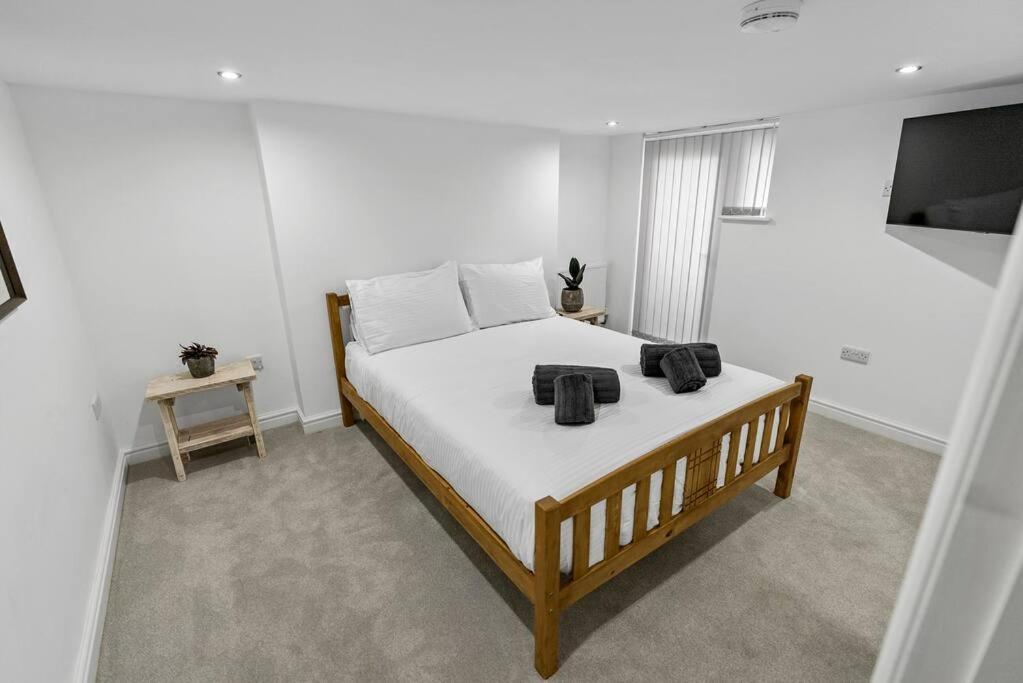 Apartment Newly Refurbed, With Free Parking And Hot Tub