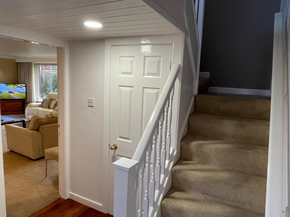 'sounion' - Fabulous, Spacious Modern House With Large Private Garden In Leafy Lytham