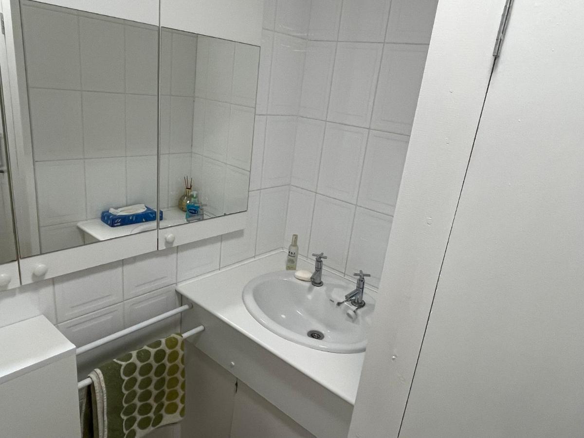 'sounion' - Fabulous, Spacious Modern House With Large Private Garden In Leafy Lytham Holiday home