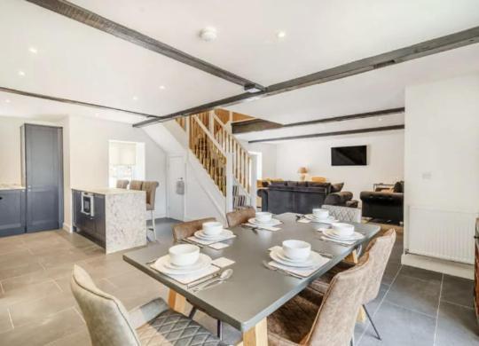 The At Ivy Farm By Charles Alexander Short Holiday home *