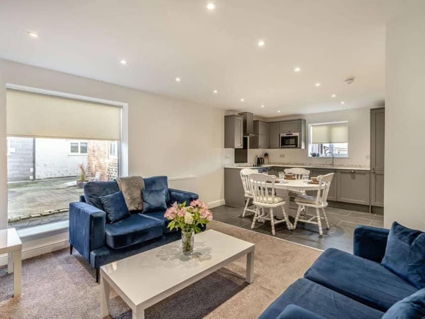 The At Ivy Farm By Charles Alexander Short Holiday home