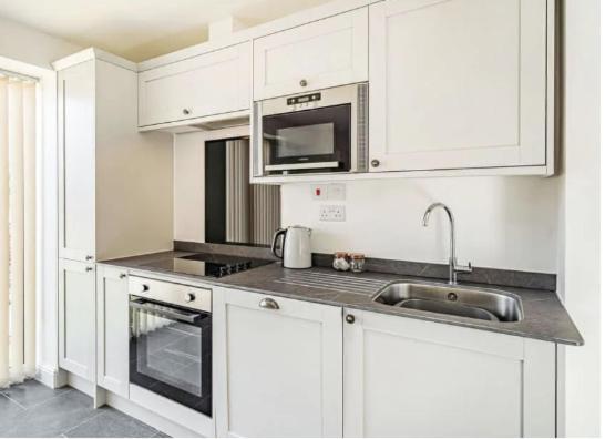 The At Ivy Farm By Charles Alexander Short Holiday home Lytham St Annes