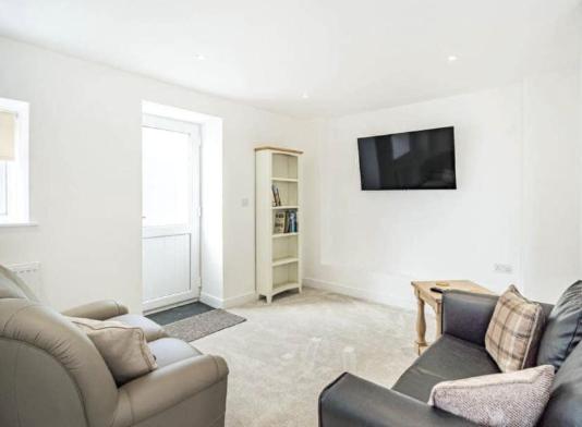 The At Ivy Farm By Charles Alexander Short Holiday home *