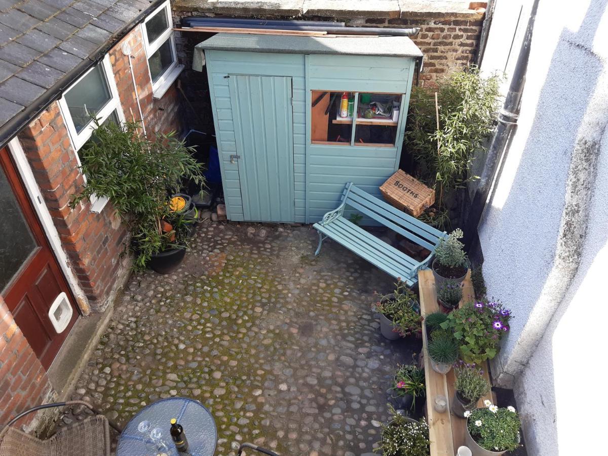Ellerslie * Lytham St Annes