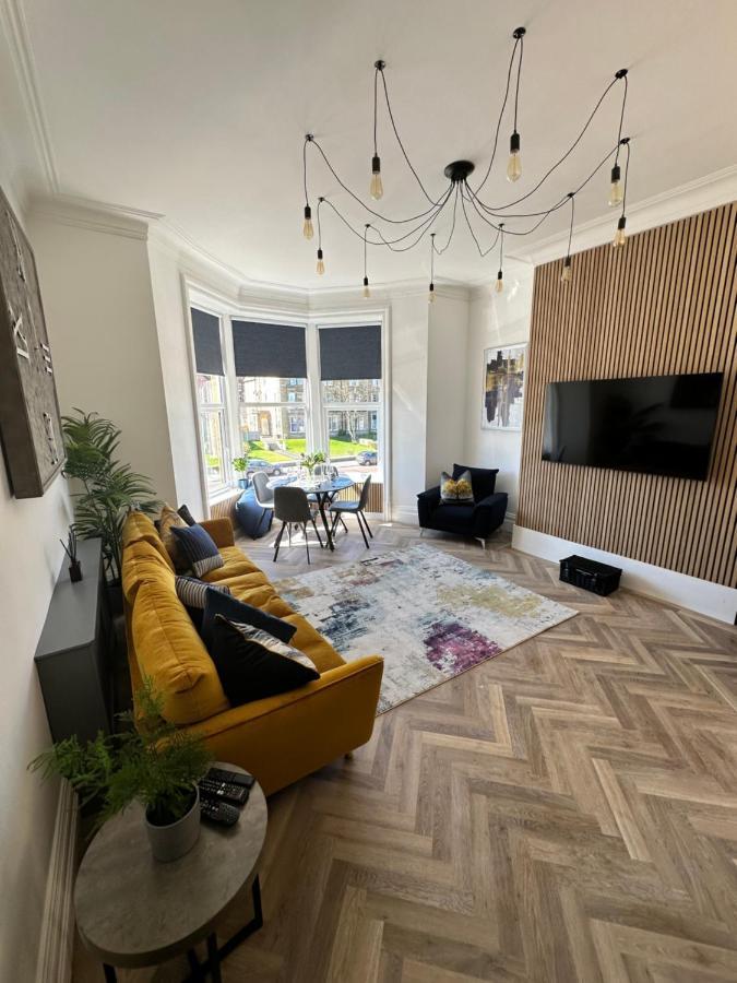 No 3 ,luxury 2 Bed 1st Floor With Free Parking,lytham St Annes Apartment