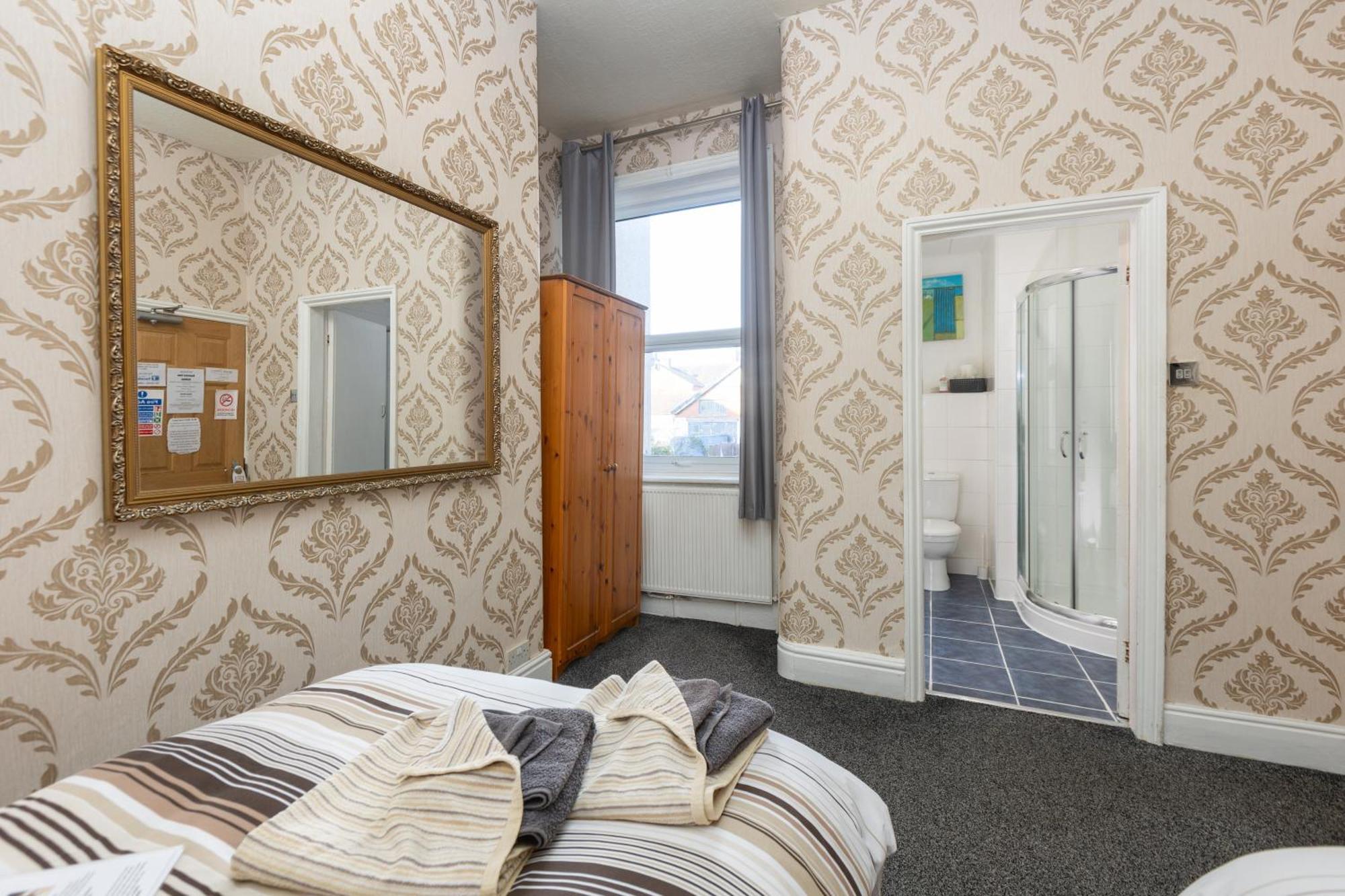 The Fairmile Bed & Breakfast 3*