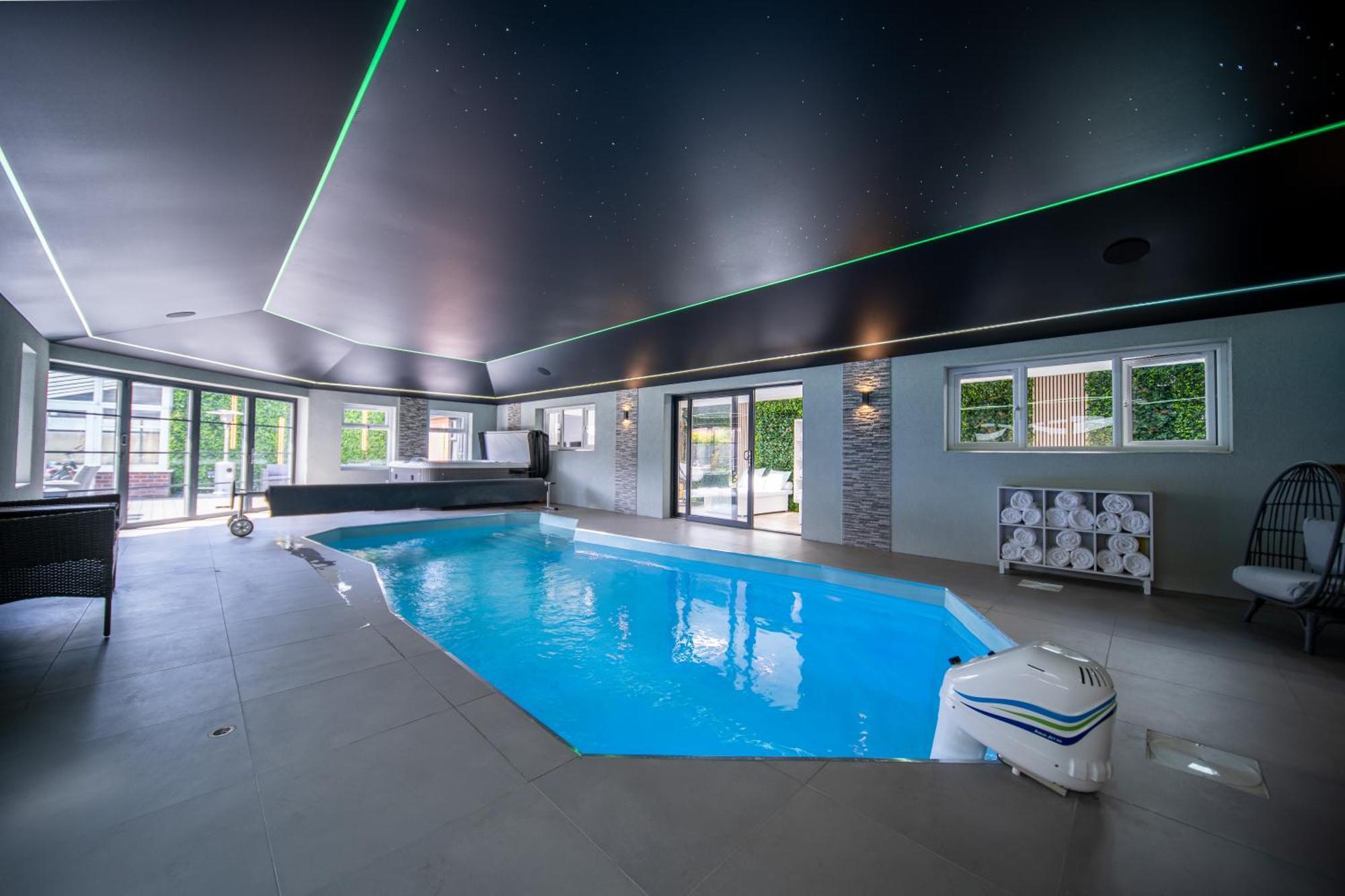 20 Guest Luxury - Private Pool, Hot Tub & Gym Lytham St Annes