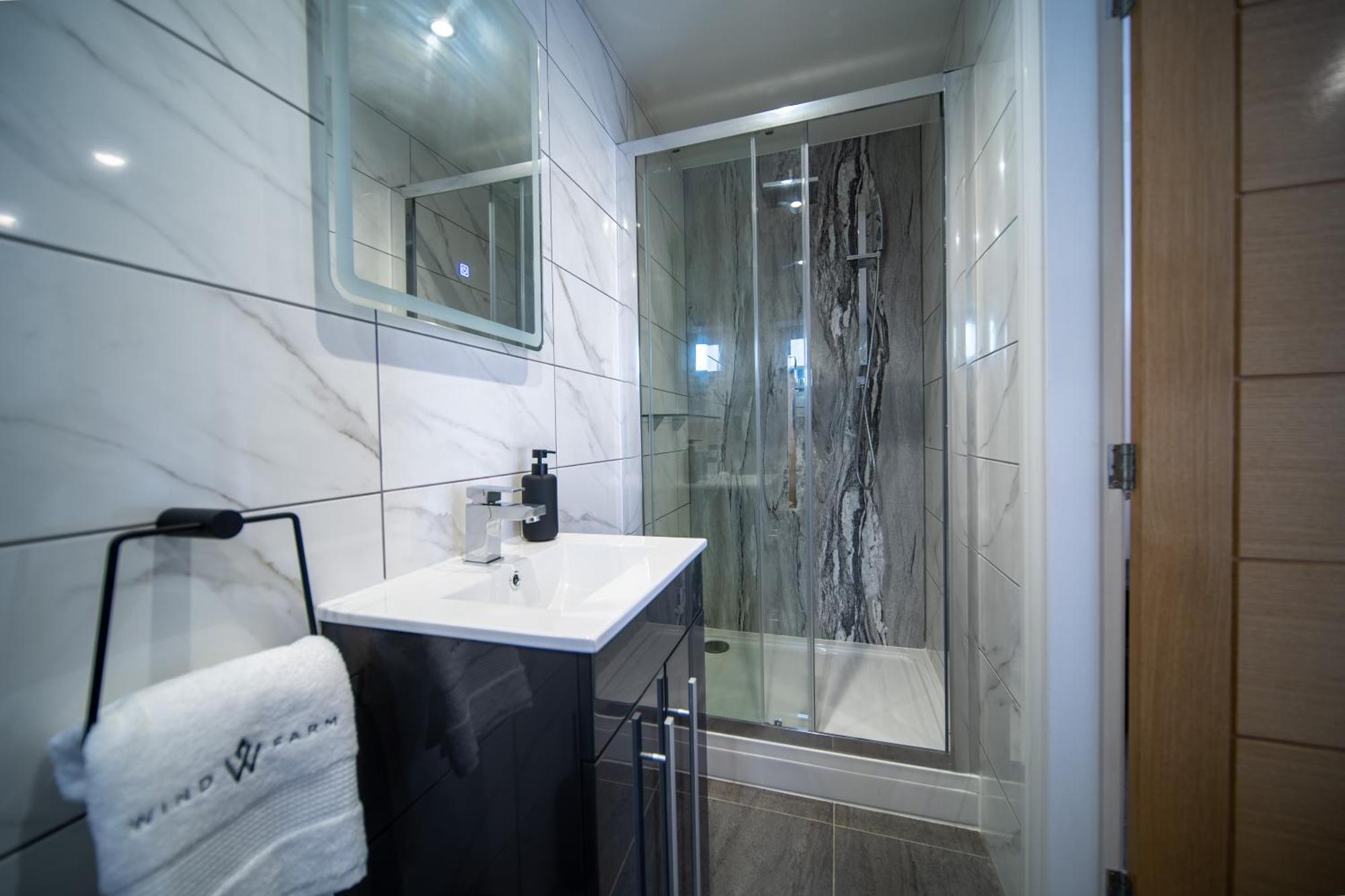 Guest house 20 Guest Luxury - Private Pool, Hot Tub & Gym Lytham St Annes